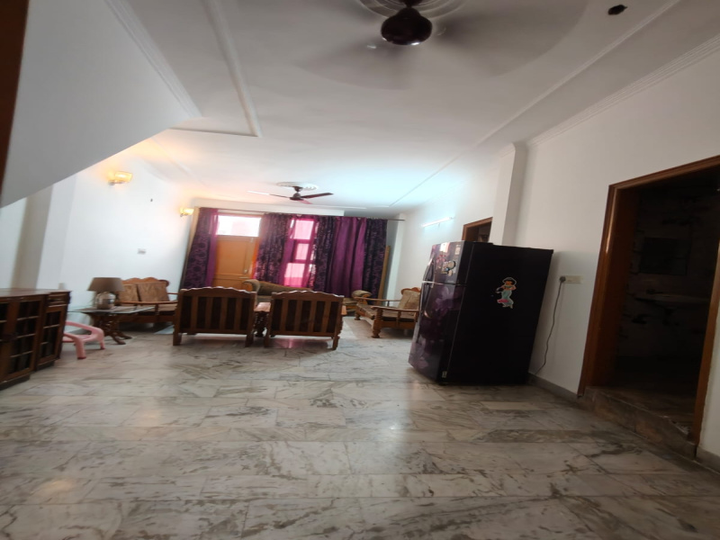 2 BHK House 130 Sq. Meter for Rent in Sector 41 Noida