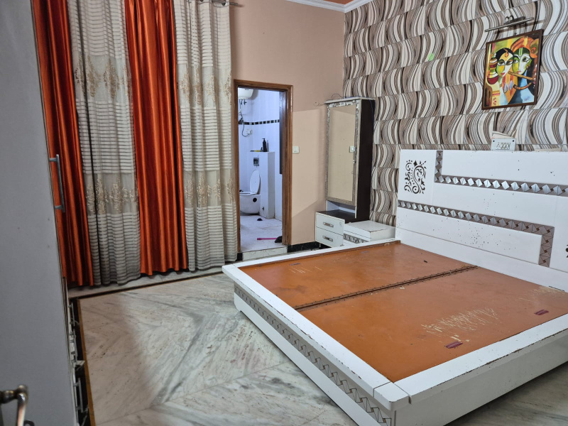 3 BHK House 180 Sq. Meter for Rent in Sector 41 Noida