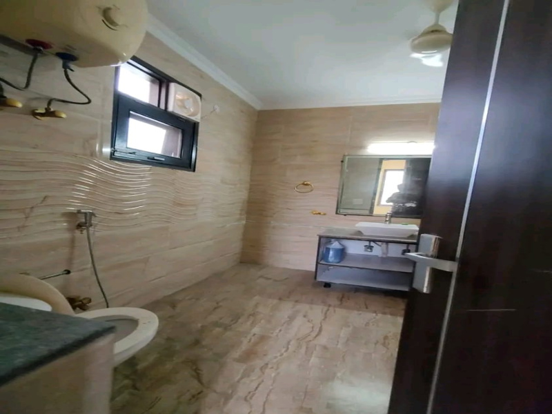 3 BHK Builder Floor 250 Sq.ft. for Rent in Sector 50 Noida
