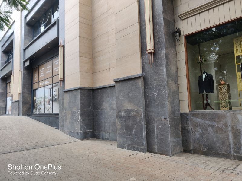  Showroom 15000 Sq.ft. for Sale in Tilak Road, Pune