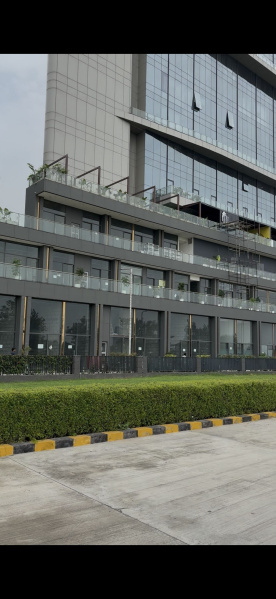 585 Sq.ft. Commercial Shop for Sale in Sector 95 Gurgaon