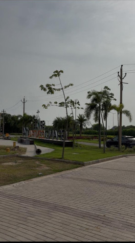  140 Sq. Yards Commercial Land for Sale in Sector 88 Gurgaon