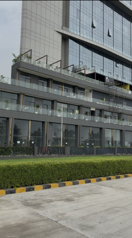  877 Sq.ft. Commercial Shop for Sale in Dwarka Expressway, Gurgaon