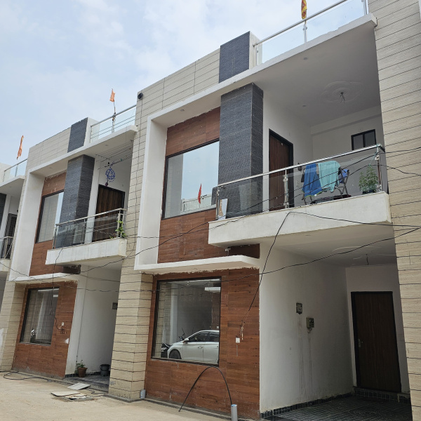 3 BHK Villa 2150 Sq.ft. for Sale in Sector 16B Greater Noida West