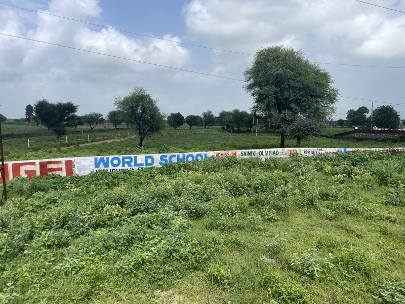  Commercial Land 180000 Sq.ft. for Sale in Sikar Road, Jaipur