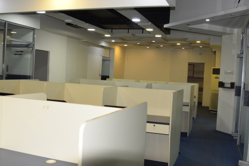  Office Space 2650 Sq.ft. for Rent in Cunningham Road, Bangalore