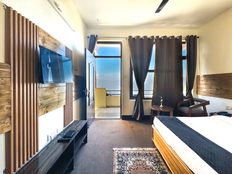  Hotels 10000 Sq.ft. for Rent in NTD Road, Almora