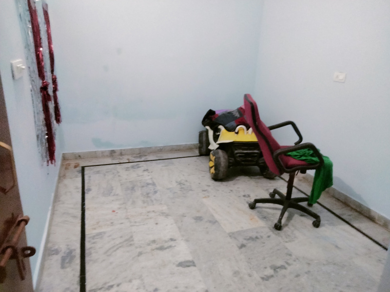 2 BHK Builder Floor 400 Sq.ft. for Rent in Yashoda Nagar, Kanpur