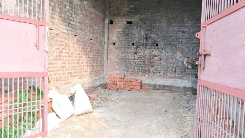  Warehouse 1500 Sq.ft. for Rent in Parao, Varanasi