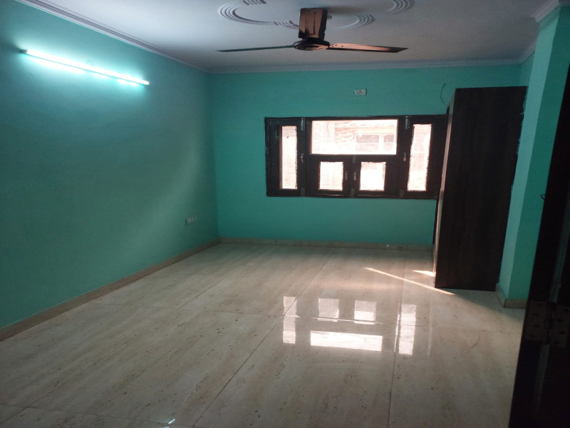 2 BHK Builder Floor 880 Sq.ft. for Rent in Regar Pura, Karol Bagh, Delhi