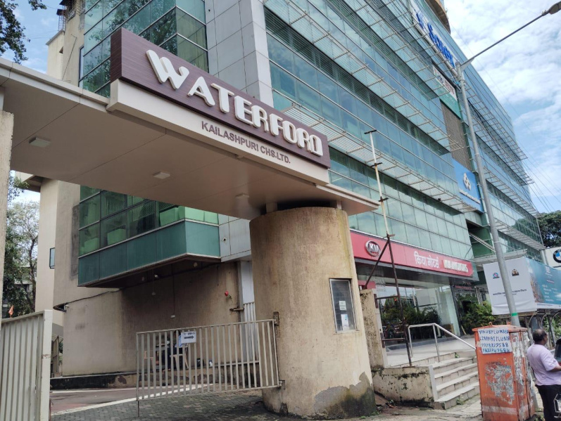  5442 Sq.ft. Showroom for Rent in Juhu Lane, Andheri West, Mumbai