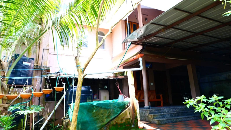  Commercial Shop 6600 Sq.ft. for Sale in Arakkunnam, Ernakulam
