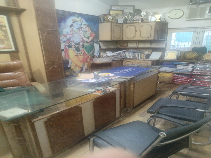  3300 Sq.ft. Showroom for Sale in Naya Ganj, Ghaziabad