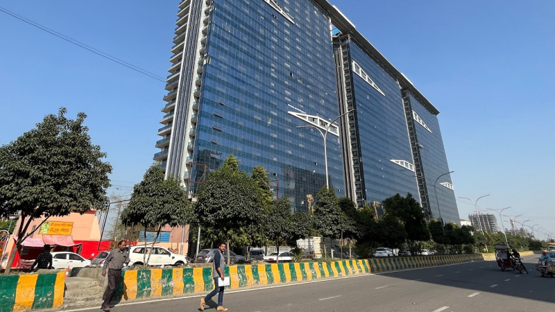  850 Sq.ft. Office Space for Sale in Sector 93 Noida