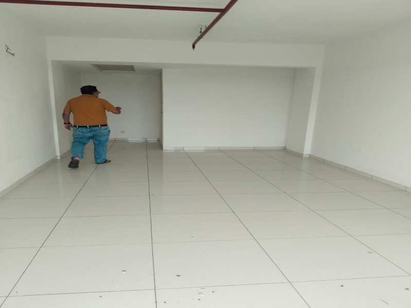  1291 Sq.ft. Commercial Shop for Sale in Sojitra Road, Anand