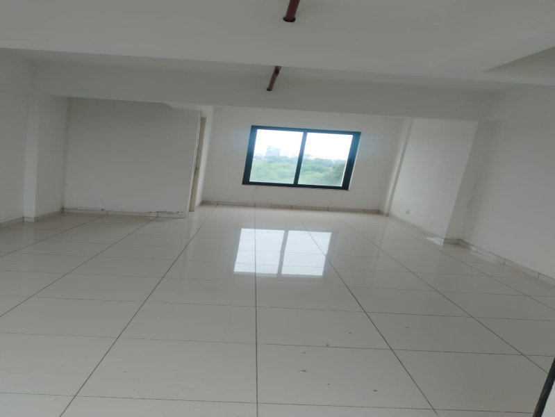  1291 Sq.ft. Commercial Shop for Sale in Sojitra Road, Anand
