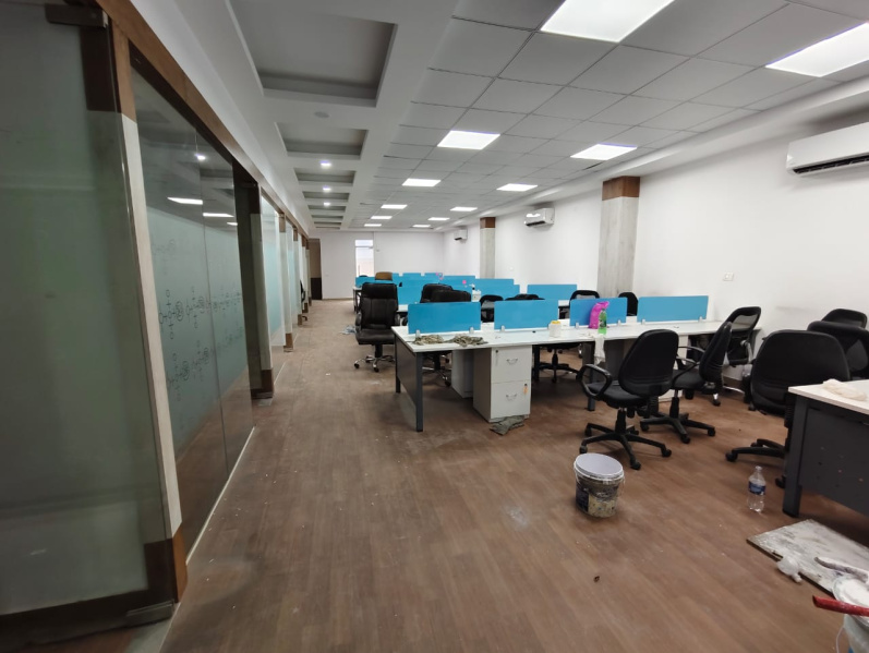  2500 Sq.ft. Office Space for Rent in C Block, Sector 2 Noida