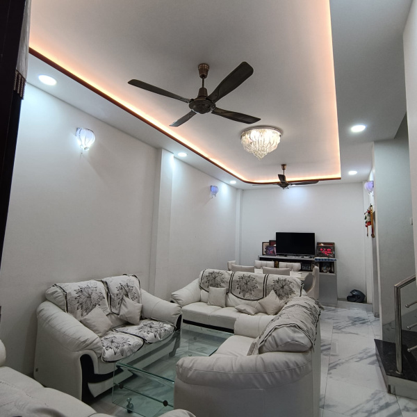 6 BHK 2400 Sq.ft. House for Rent in A B Road, Indore
