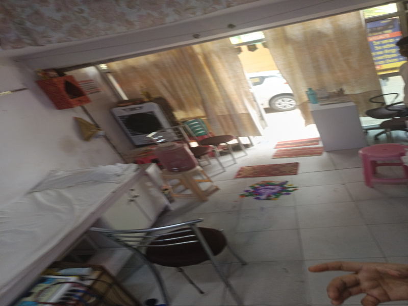  168 Sq.ft. Commercial Shop for Rent in Mayur Vihar Phase 1 Extension, Delhi