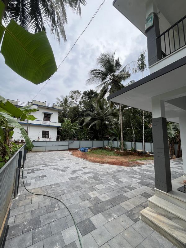 4 BHK 1845 Sq.ft. House for Rent in Ummalathoor, Kozhikode