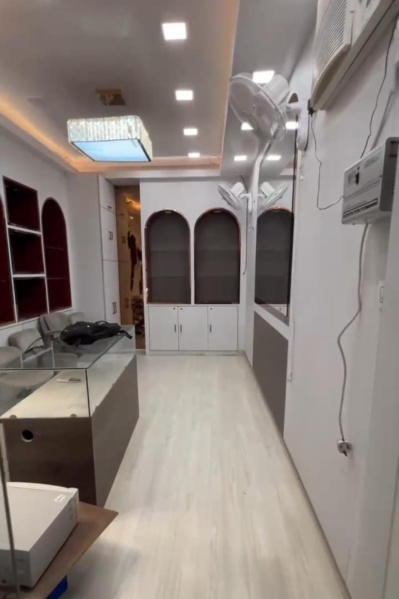  167 Sq.ft. Commercial Shop for Rent in Acharya Niketan, Mayur Vihar, Delhi