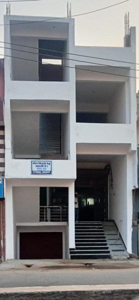 2400 Sq.ft. Showroom for Rent in Station Road, Mainpuri