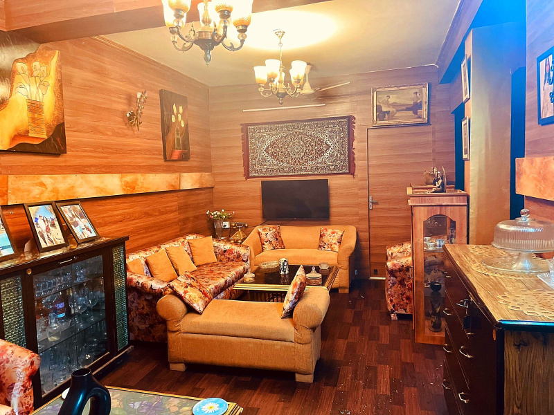 4.5 BHK 1620 Sq.ft. Builder Floor for Sale in Block B Chittaranjan Park, Delhi