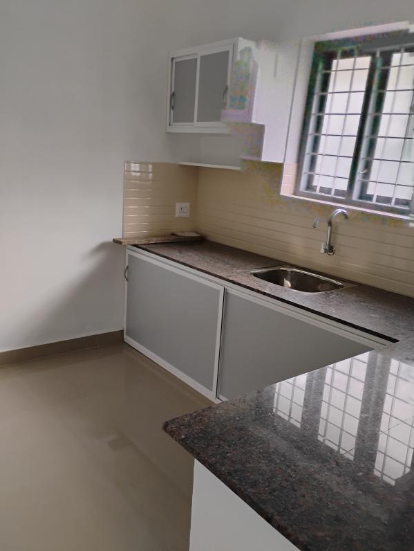 2 BHK 1000 Sq.ft. Apartment for Rent in Akathiyoor, Thrissur