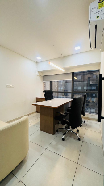  702 Sq.ft. Office Space for Rent in Makarba, Ahmedabad