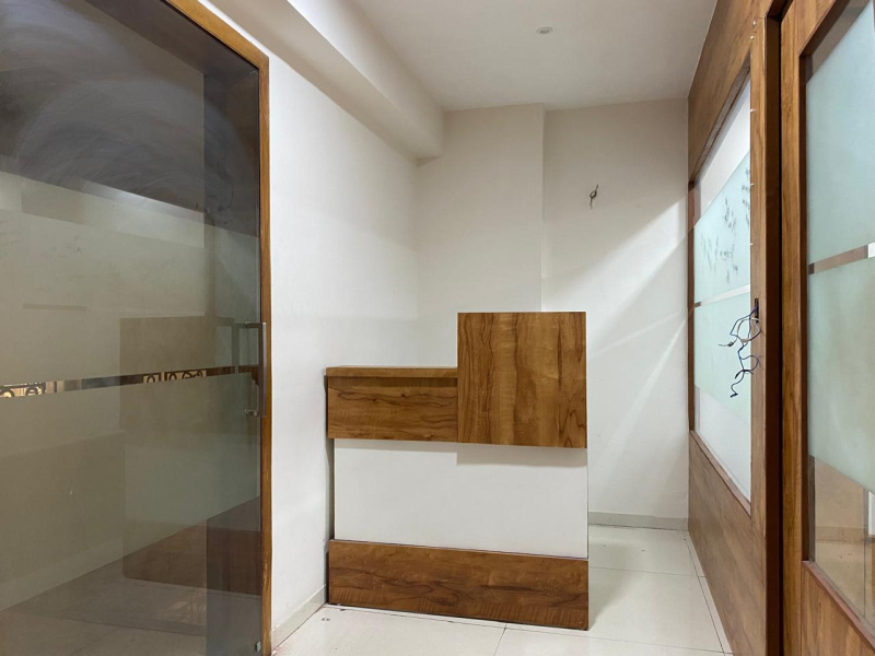  2266 Sq.ft. Office Space for Rent in Satellite, Ahmedabad