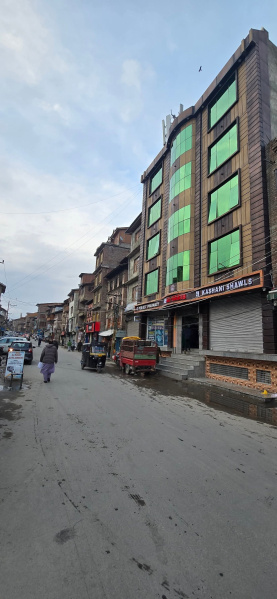  2500 Sq.ft. Hotels for Sale in Lal Bazar, Srinagar