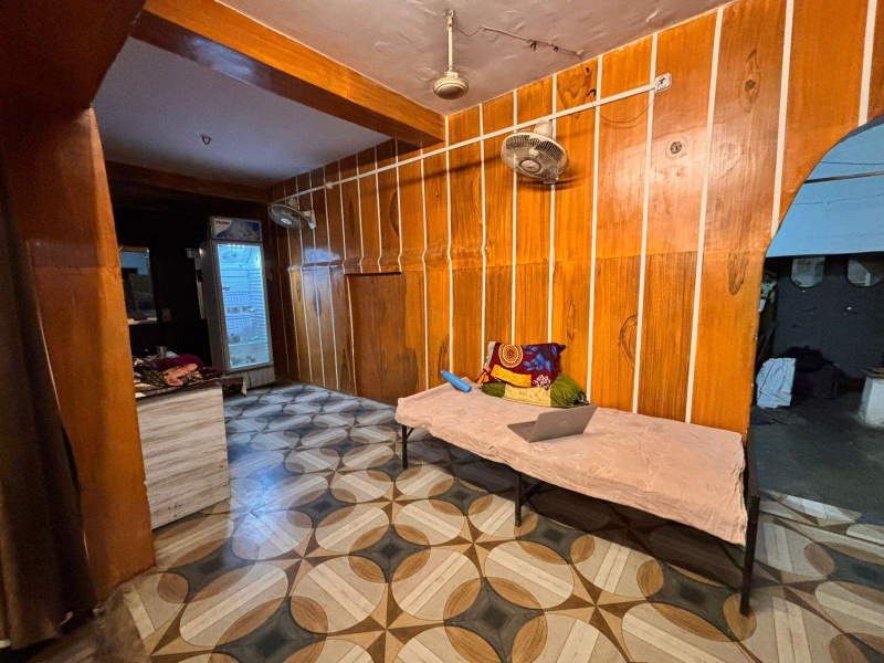  2400 Sq.ft. Commercial Shop for Sale in Saikheda, Narsinghpur