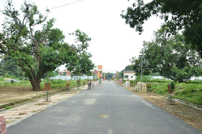  700 Sq.ft. Residential Plot for Sale in Padri Bazar, Gorakhpur