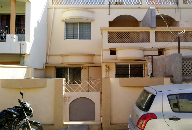 3 BHK 2000 Sq.ft. House for Sale in Airport Road, Rajkot