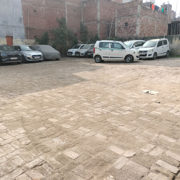  800 Sq.ft. Residential Plot for Rent in Sant Nagar, Delhi North
