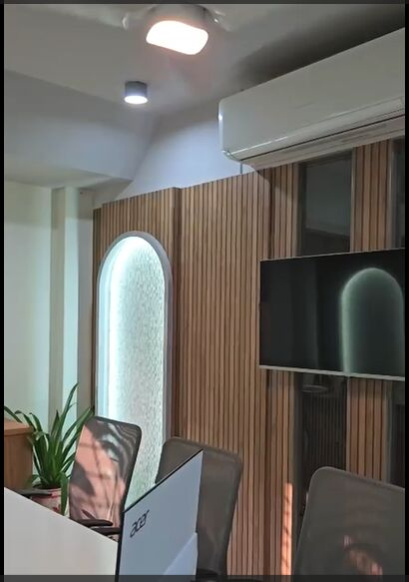  2100 Sq.ft. Office Space for Sale in Alkapuri, Vadodara