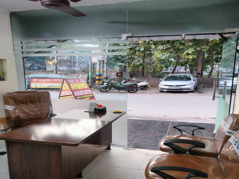  145 Sq.ft. Commercial Shop for Rent in Sector 16 Rohini, Delhi