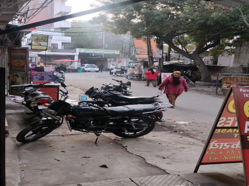  145 Sq.ft. Commercial Shop for Rent in Sector 16 Rohini, Delhi