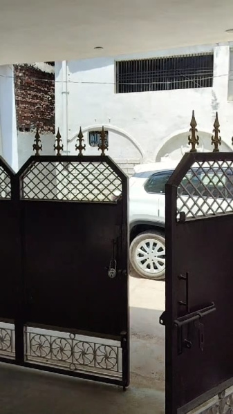  3000 Sq.ft. Business Center for Rent in Pithapur, Ghazipur