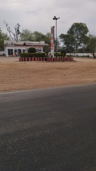  3888 Sq.ft. Commercial Land for Sale in Mall Road, Kanpur