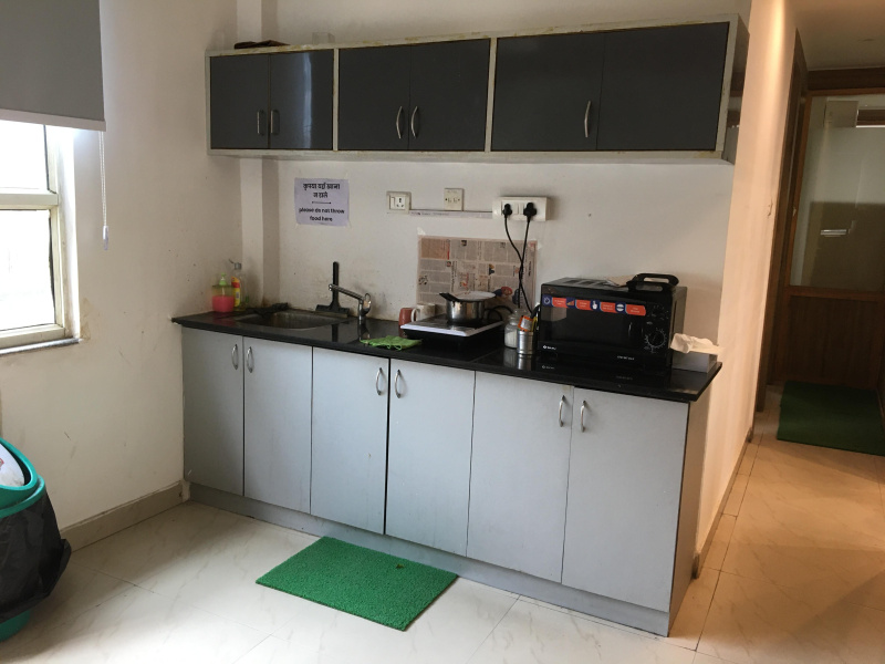  3400 Sq.ft. Office Space for Rent in Sector 63 Noida