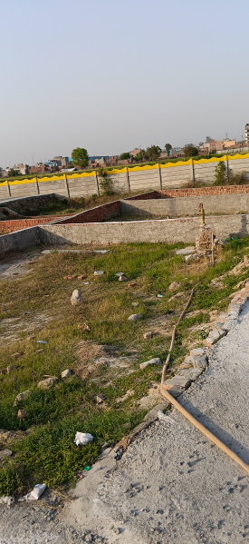  900 Sq.ft. Residential Plot for Sale in Greater Noida West