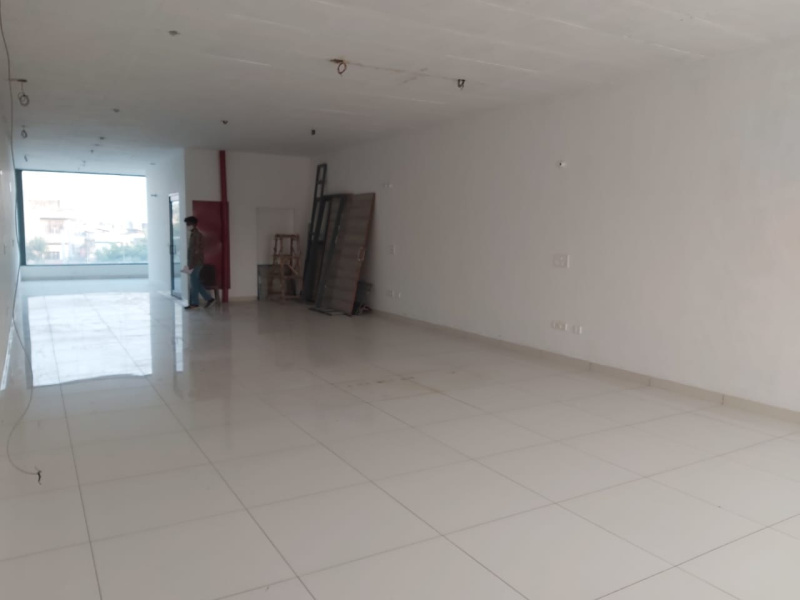  1350 Sq.ft. Showroom for Rent in Mall Road, Amritsar