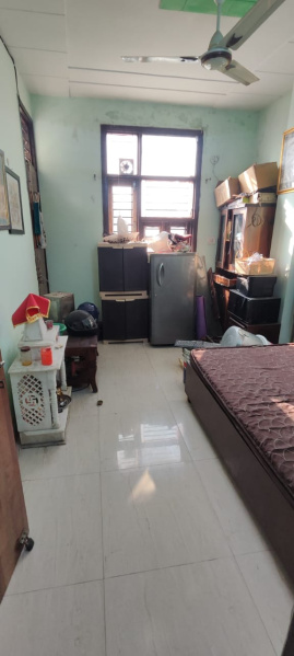 3 BHK 100 Sq. Yards Builder Floor for Rent in Om Vihar, Uttam Nagar, Delhi