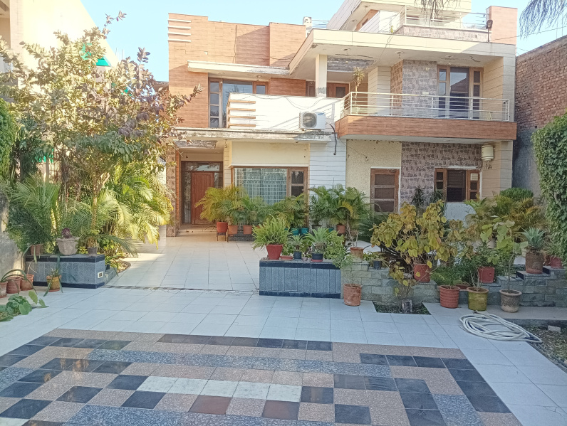 6 BHK 700 Sq. Yards Farm House for Sale in Airport Road, Mohali
