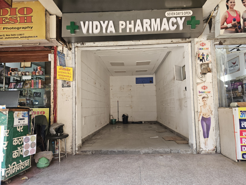  200 Sq.ft. Commercial Shop for Rent in Sheikh Sarai, Delhi