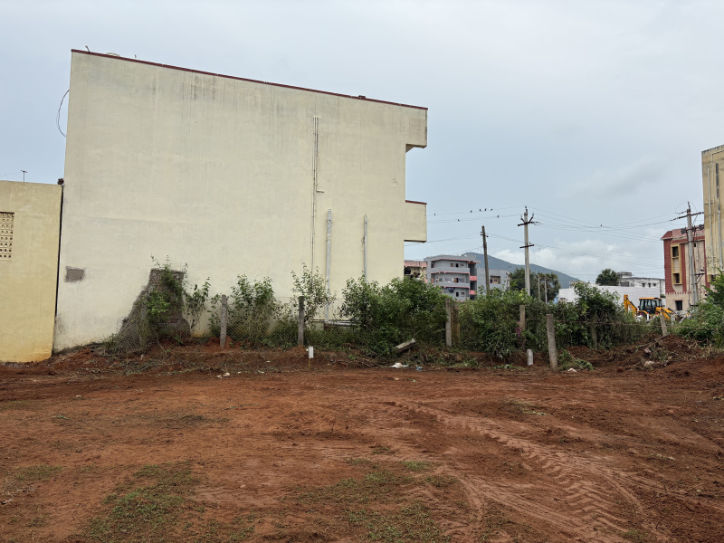  1000 Sq. Yards Residential Plot for Sale in Pedathadivada, Vizianagaram