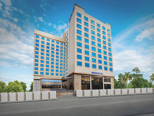  240000 Sq.ft. Hotels for Sale in Andheri East, Mumbai
