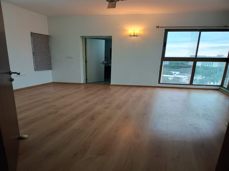 3 BHK 2460 Sq.ft. Apartment for Rent in Old Madras Road, Bangalore