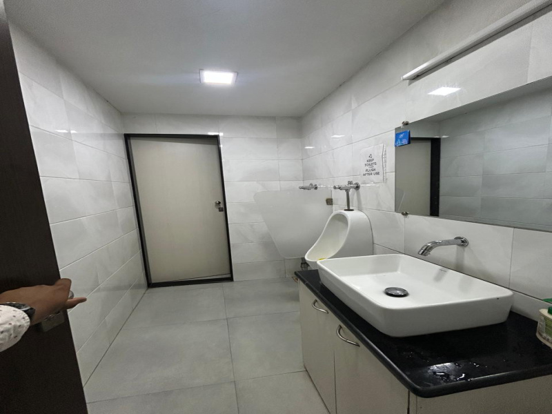  Industrial Land 450 Sq. Meter for Rent in Shiravane, Navi Mumbai